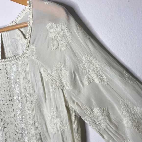 Johnny Was rayon embroidered crochet tunic - Picture 6 of 16